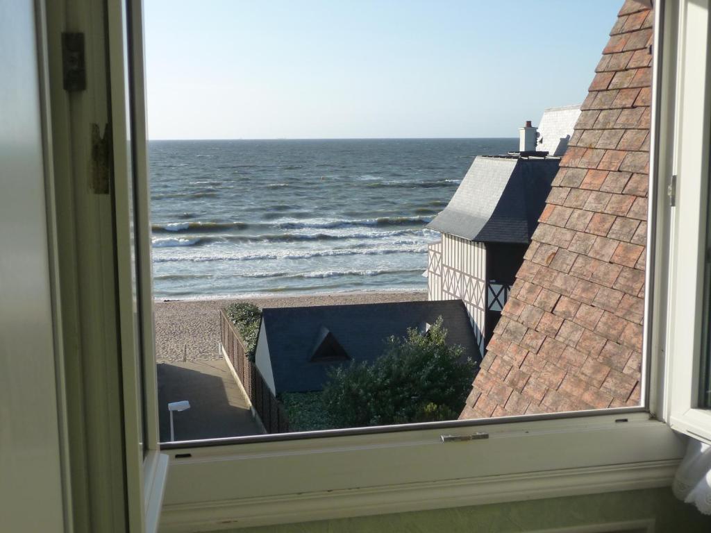 Hotel De La Mer - Deauville Blonville - Boutique Hotel De Charme Vue Mer Ou Campagne - Acces Direct Plage エクステリア 写真
